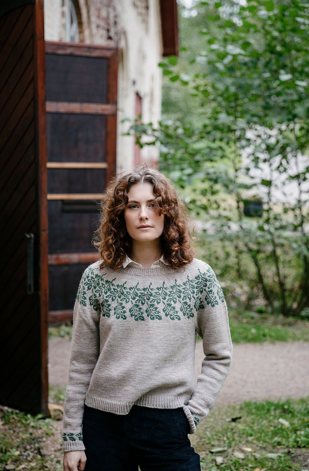 Handgestrickter Fair Isle Pullover Mit Blätterdesign Aus 100% Wolle, 48 Farben Verfügbar Handgestrickter Fair Isle Pullover Mit Blätterdesign Aus 100% Wolle, 48 Farben Verfügbar von knityknits
