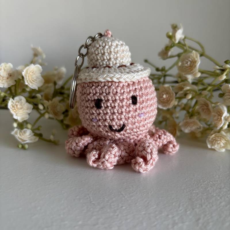 Süßer Gehäkelter Oktopus Amigurumi Schlüsselanhänger Süßer Gehäkelter Oktopus Amigurumi Schlüsselanhänger von knotgrlsummer