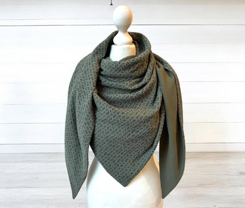 Dreieckstuch Musselin Dunkelgrün Striche Muster Übergang von kodanin