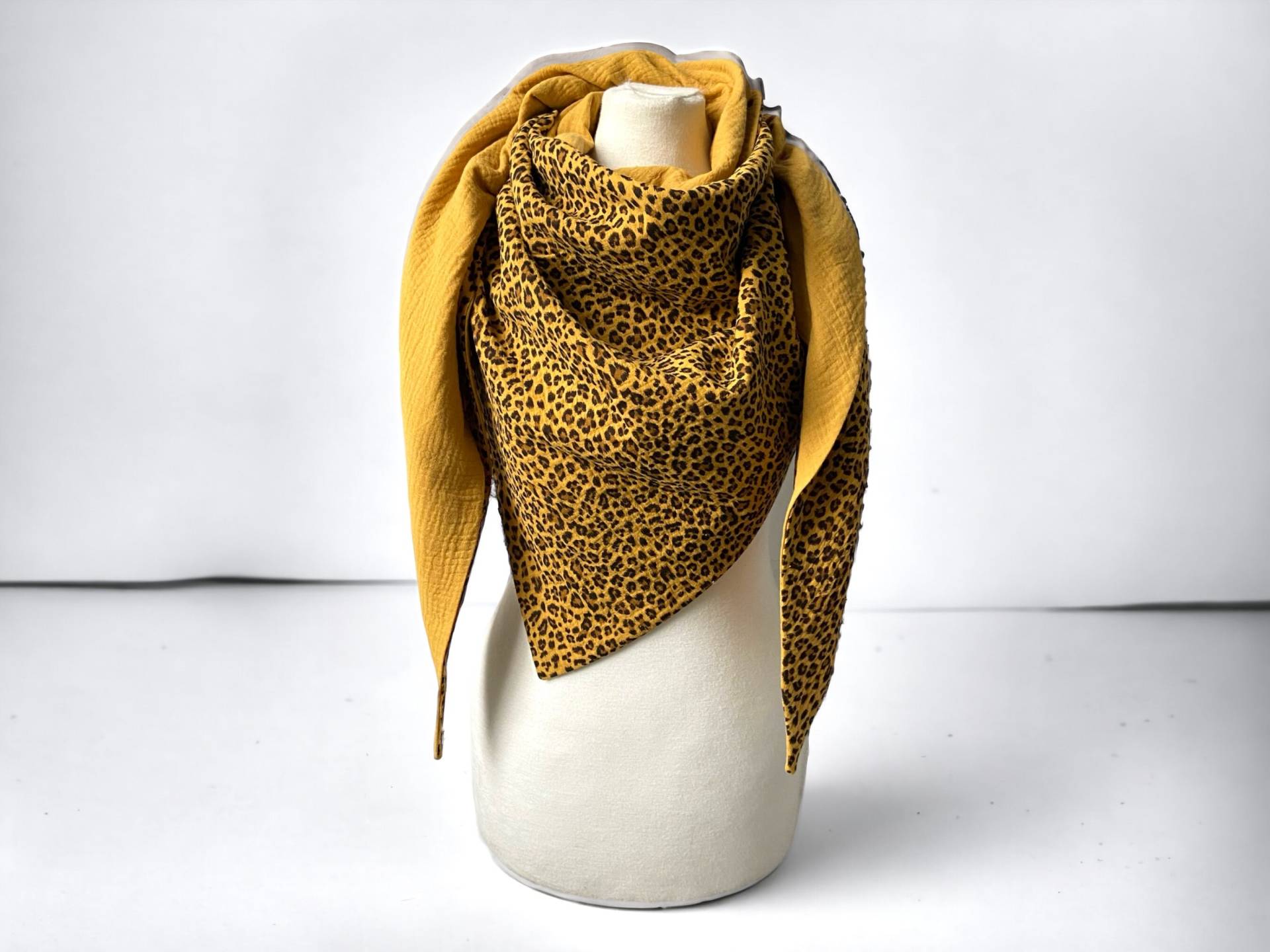 Dreieckstuch Musselin Senf Leo Print Gelb Musselintuch Damen von kodanin
