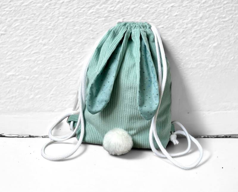 Turnbeutel Rucksack Cord Breitcord Staubgrün Salbei Hase von kodanin