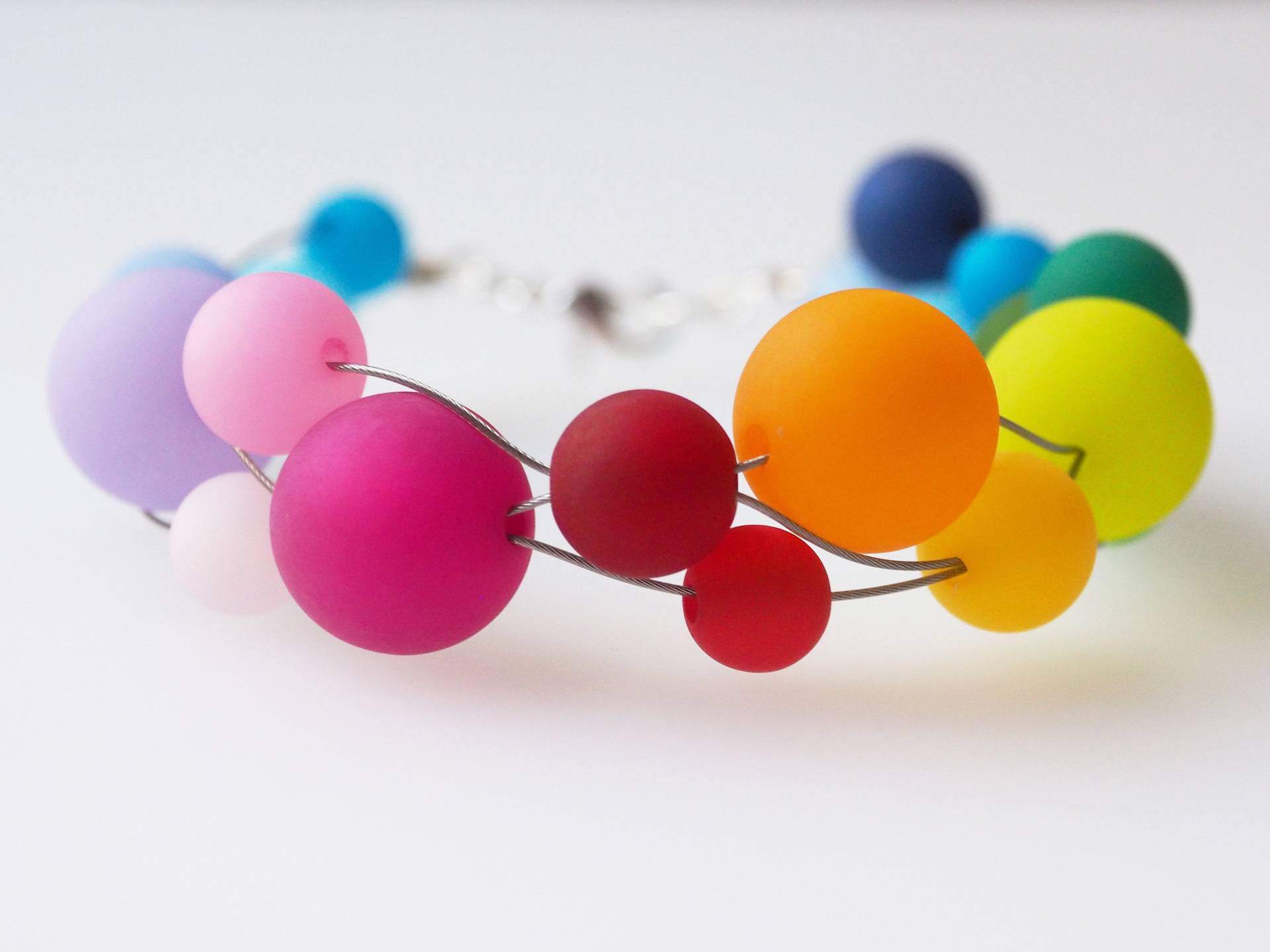 Polarisarmband Regenbogen Armband Bunt Mit Polarisperlen Polaris-Armband Handmade Geflochten Weihnachten Polarisarmband Regenbogen Armband Bunt Mit Polarisperlen Polaris-Armband Handmade Geflochten Weihnachten von koenigsblau