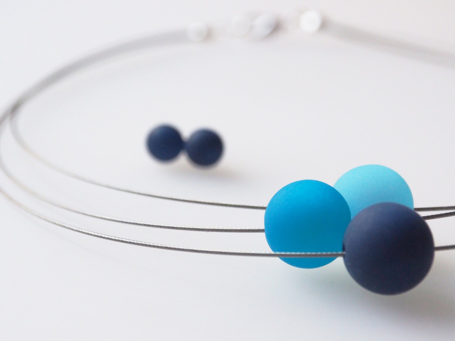 Polariskette Blau Türkis Kette Schmuckset Mit Polarisohrsteckern Halskette Polarisperlen Handmade Ostern Polariskette Blau Türkis Kette Schmuckset Mit Polarisohrsteckern Halskette Polarisperlen Handmade Ostern von koenigsblau