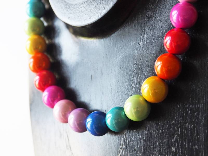 Regenbogenkette Miracle Perlen Bunte Kette Leuchtend Magic Bead Bunt Regenbogen Halskette Mit Magicperlen von koenigsblau