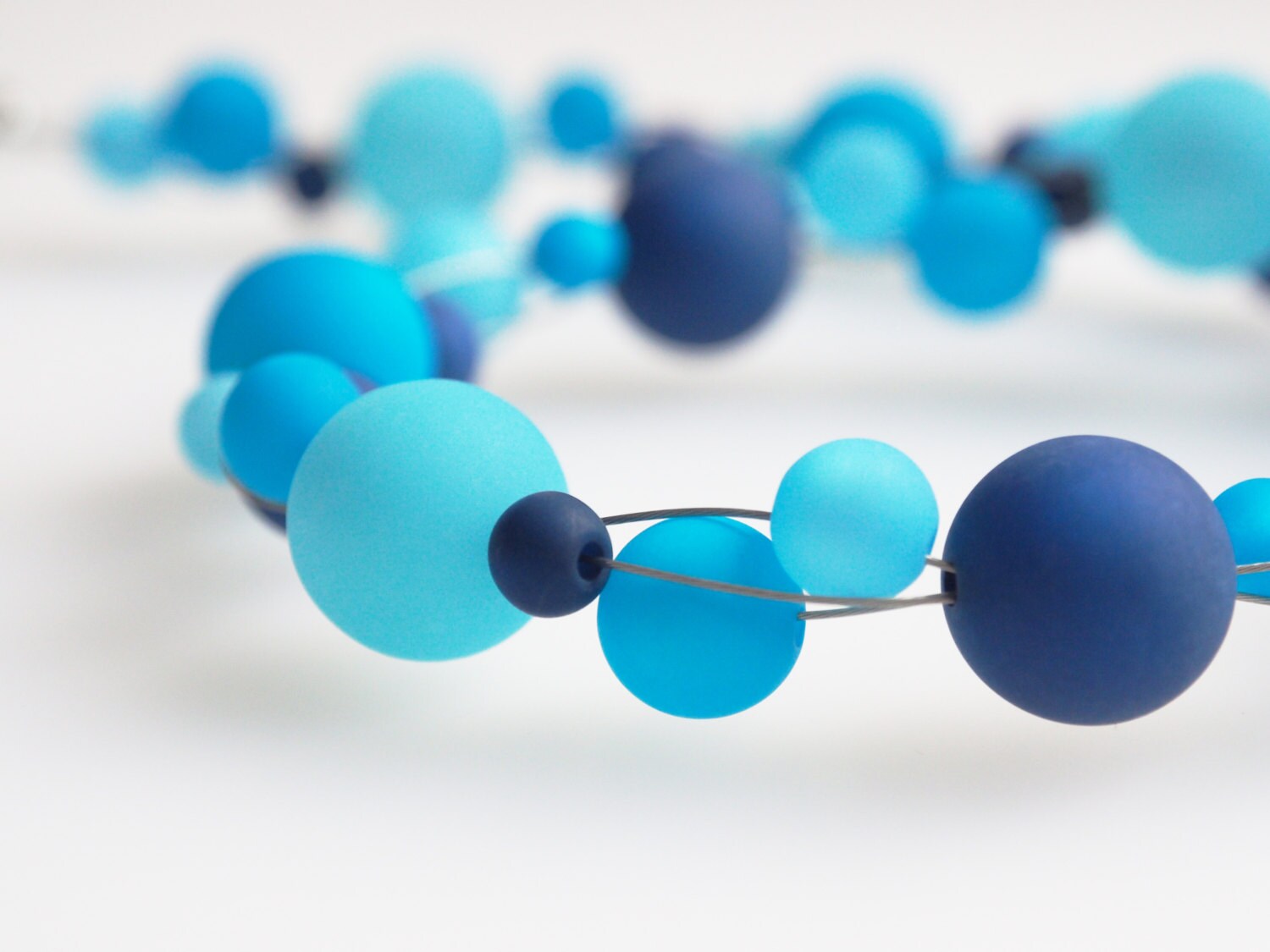 Sommerliche Polariskette Blau Türkis - Geflochtene Kette Für Meeresliebhaber & Strandhasen Sommerliche Polariskette Blau Türkis - Geflochtene Kette Für Meeresliebhaber & Strandhasen von koenigsblau