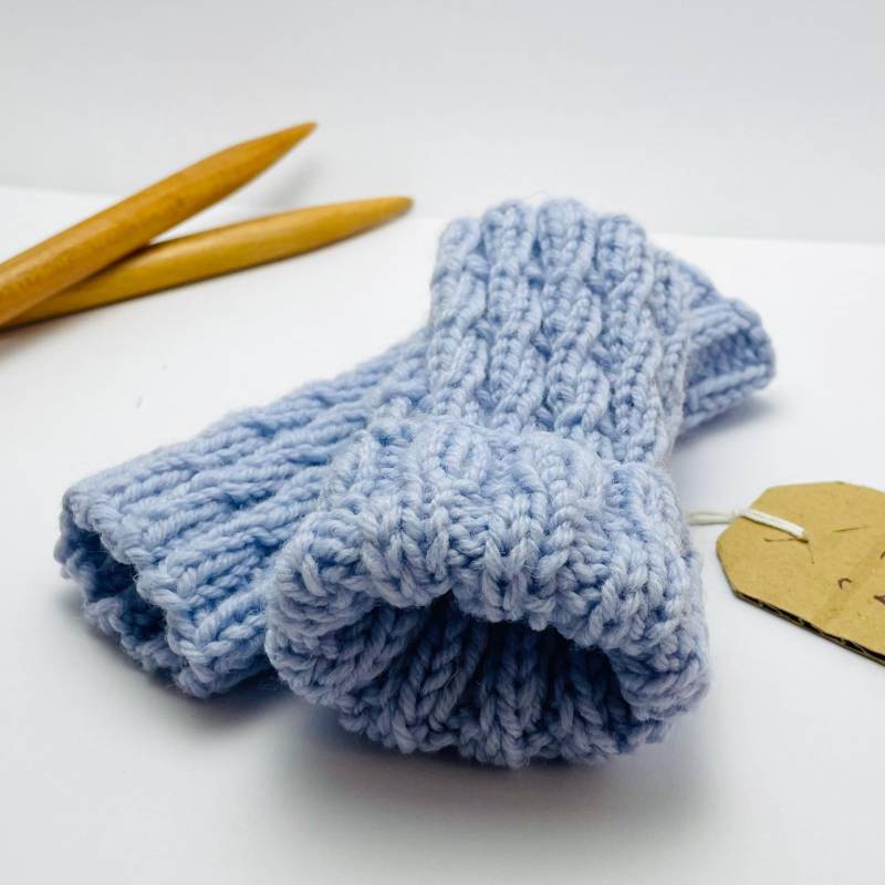 Babystulpen Hellblau Größe 50-68 Für Neugeborene Handgestrickte Stulpen Wolle Winter Schurwolle von kornblumeManufaktur
