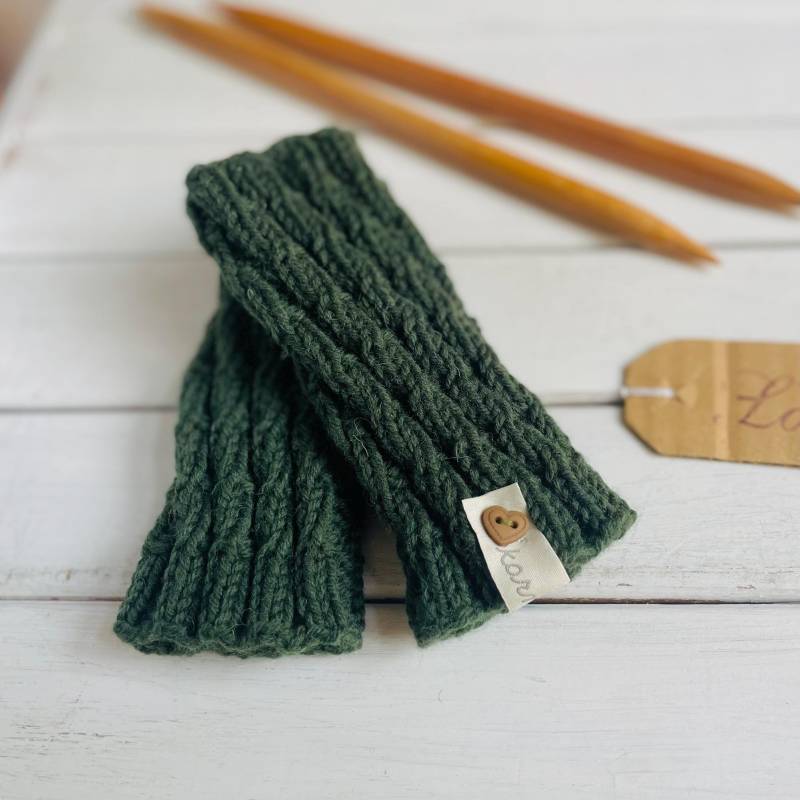 Babystulpen Trachtengrün 0-12 Monate Handgestrickte Stulpen Kinder Pulswärmer Wolle Winter Geschenk Zur Geburt Neugeborenes von kornblumeManufaktur