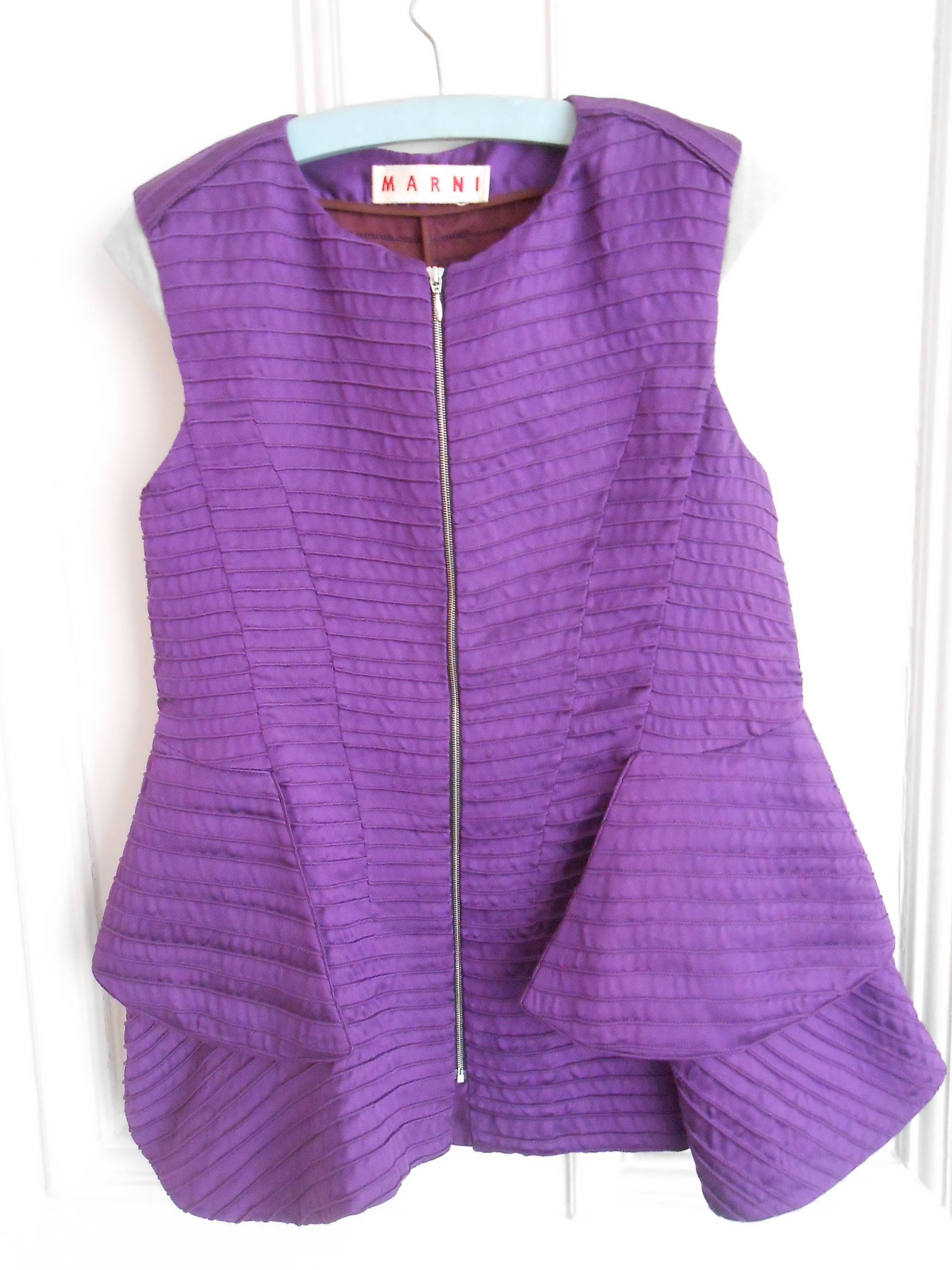 Marni Avant Garde Seide Musselin Bestickt Gilet Jacke Top Mit Schößchen Lila von korolkowii