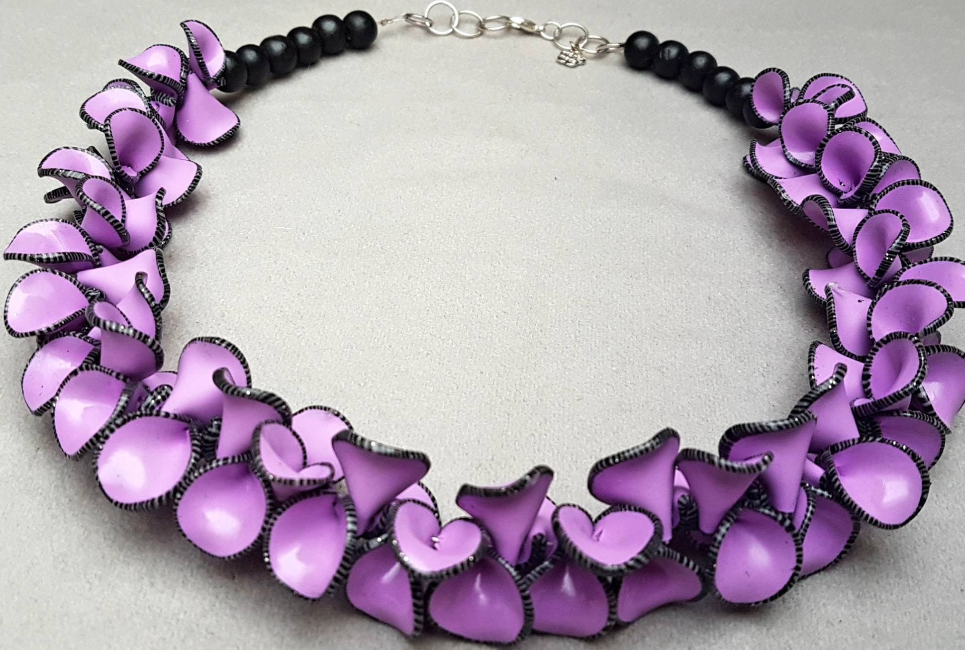 statement Halskette Lavendel Magenta - Handgemachter Schmuck Polymer Clay Leichte Blatt Blütenblatt Geschenk Für Sie statement Halskette Lavendel Magenta - Handgemachter Schmuck Polymer Clay Leichte Blatt Blütenblatt Geschenk Für Sie von korutarinat