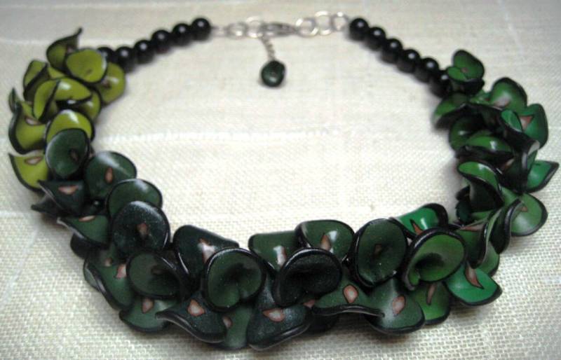 statement Halskette Natur Grün - Handgemachter Schmuck Polymer Clay Leichte Blatt Blütenblatt Geschenk Für Sie von korutarinat