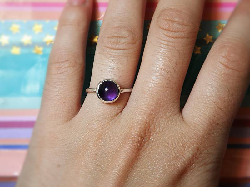 Amethyst Sterling Silber Ring, Minimaler Schmuck Für Sie, Stapelringe Geburtsstein Februar von kosmojewellery