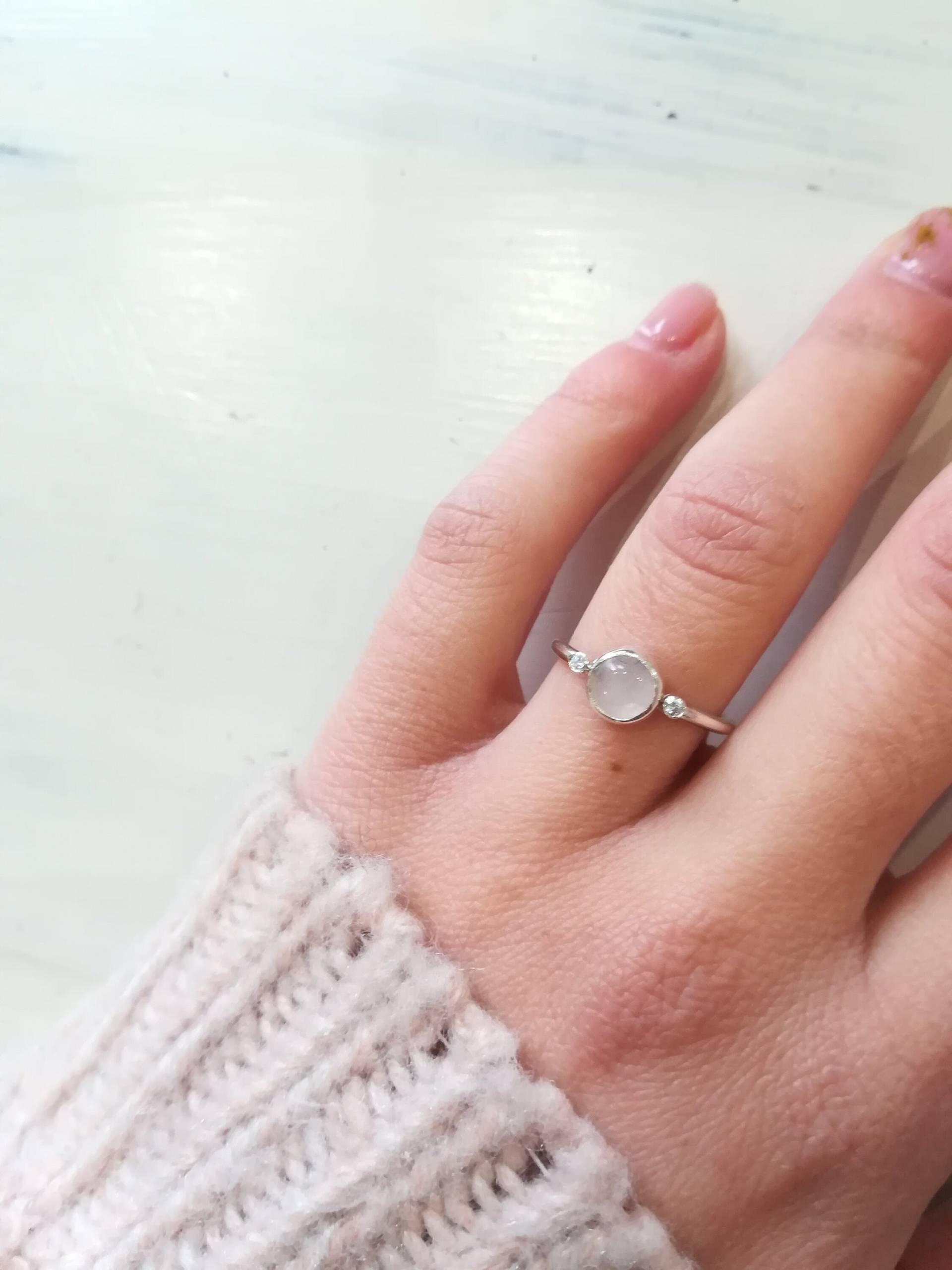 Rosenquarz Zirkonia Sterling Silber Ring, Minimal Ring, Rosenquarz Statement Ring, Rosa Edelstein Ring, Valentinstag Geschenk von kosmojewellery