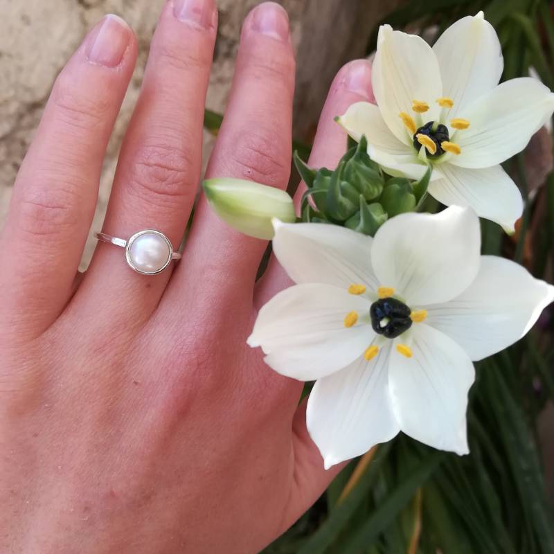 Süsswasserperle Sterling Silber Ring, Sterling Silber Gehämmert Perlen Cabochon, Statement V Intage Αστι, Ασταμι von kosmojewellery