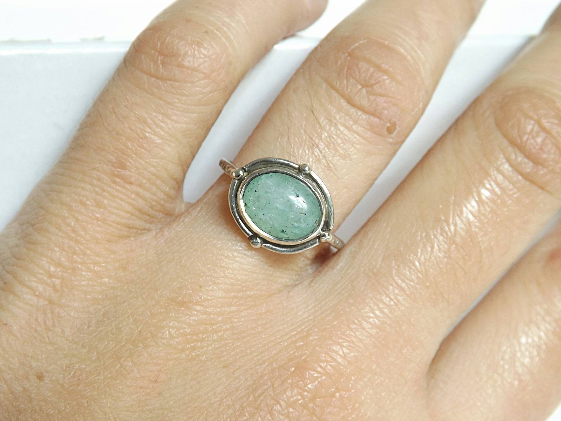 Victorian Aventurin Sterling Silber Ring, Oxidierter Offener Silberring, Grüner Edelstein Handgefertigter Statement Ring von kosmojewellery