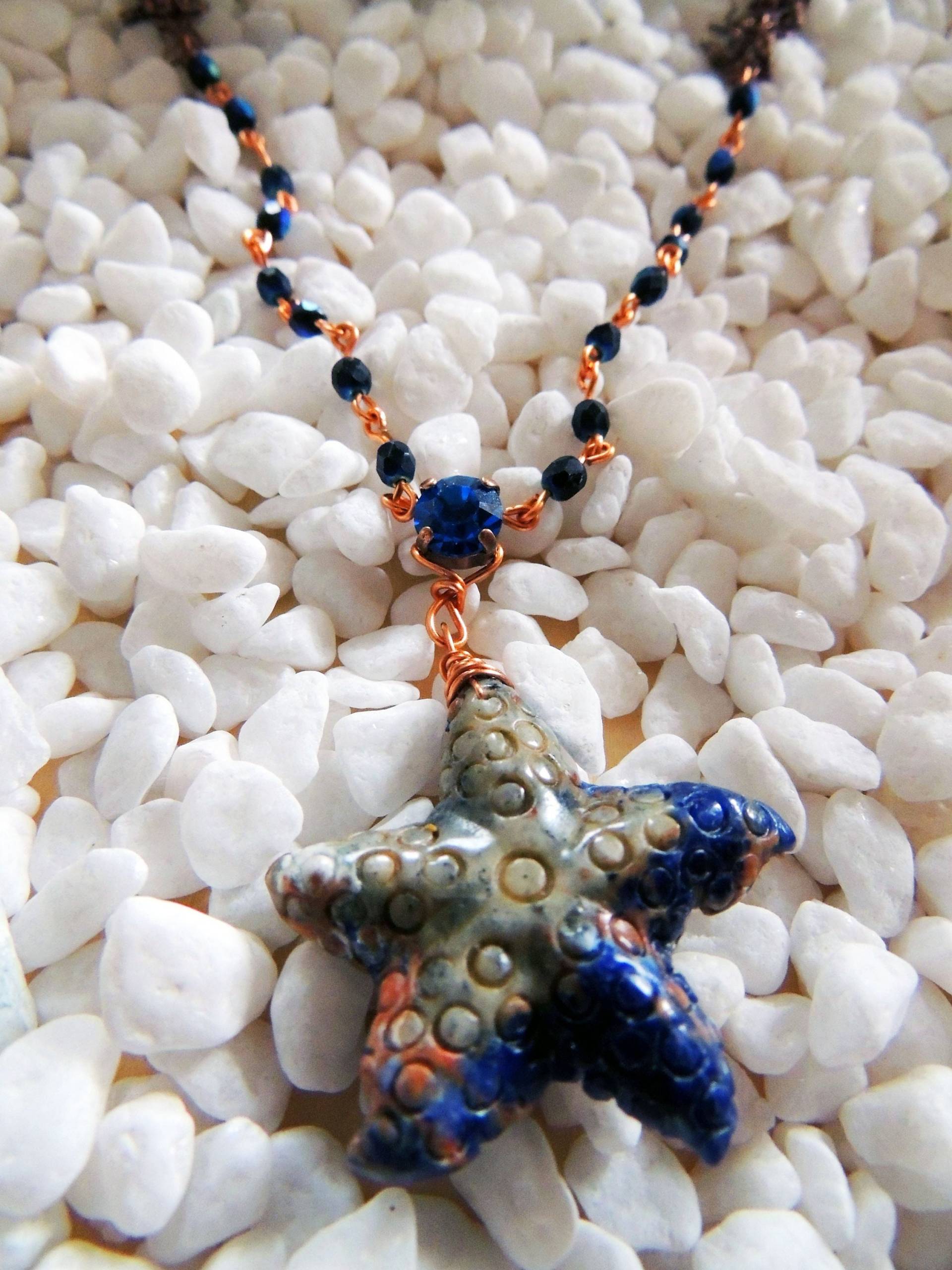 Halskette "Von Einem Stern Zum Anderen" Sodalith, Swarovski Kristall, Perlen Von Boho Und Kupfer Halskette "Von Einem Stern Zum Anderen" Sodalith, Swarovski Kristall, Perlen Von Boho Und Kupfer von koszalin