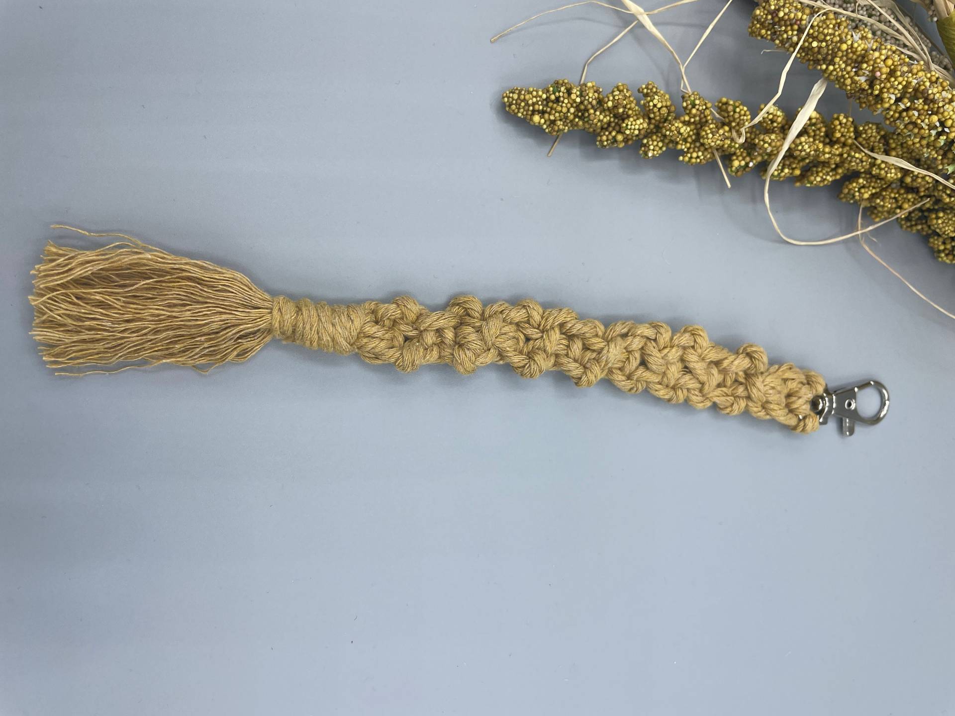 Makrame Schlüsselanhänger, Braun Ca. 23cm Lang, Mit Karabiner Makrame Schlüsselanhänger, Braun Ca. 23cm Lang, Mit Karabiner von kreativZWEIsam