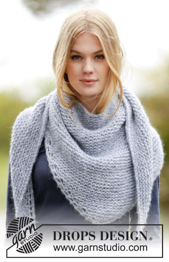 Handgestricktes Großes Dreieckstuch Scarf Wunschfarbe von kreativbyIM