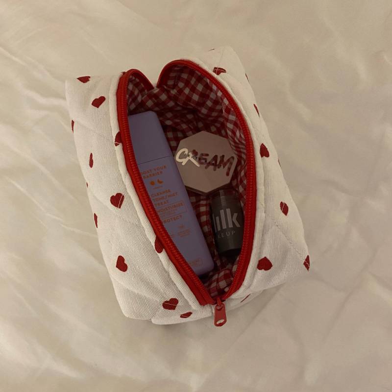Rotes Herz Gequiltet Schminktasche, Rot Kariert Innen, Kosmetiktasche, Dimond Gequiltet, Pinterest, Sommer, Reise, Roter Reißverschluss Rotes Herz Gequiltet Schminktasche, Rot Kariert Innen, Kosmetiktasche, Dimond Gequiltet, Pinterest, Sommer, Reise, Roter Reißverschluss von kristysbags