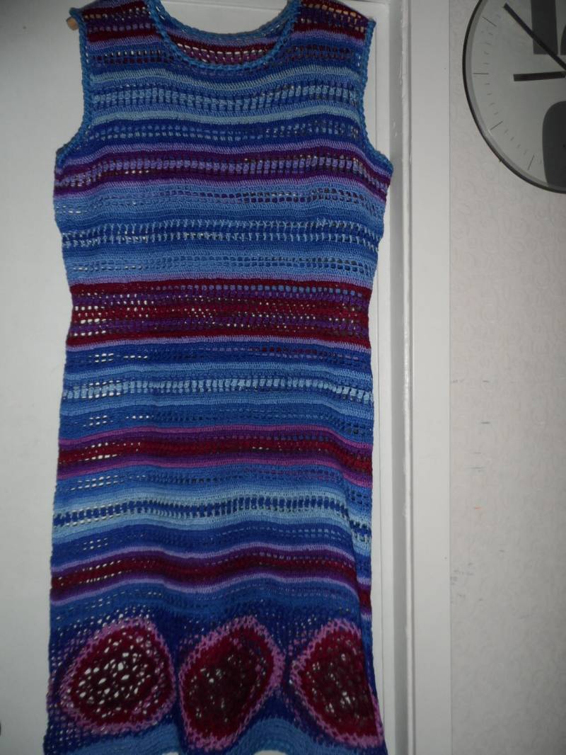 Ausverkauf Gehäkeltes Hippie Boho Sommerkleid Gestreiftes Baumwollkleid Blau Kirsch Lila Kleid Strandkleid Ooak von krittenart