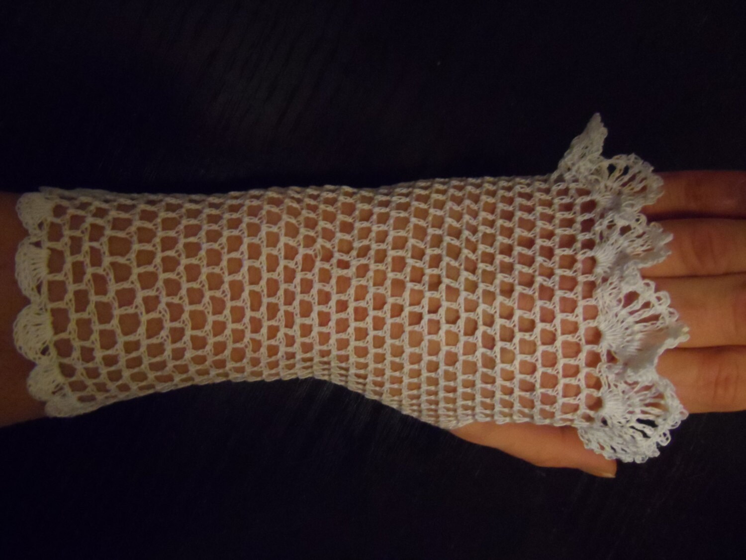 Gehäkelte Spitze Weiß Fingerlos Romantisch Vintage Stil Hippie Hochzeit Handschuhe von krittenart