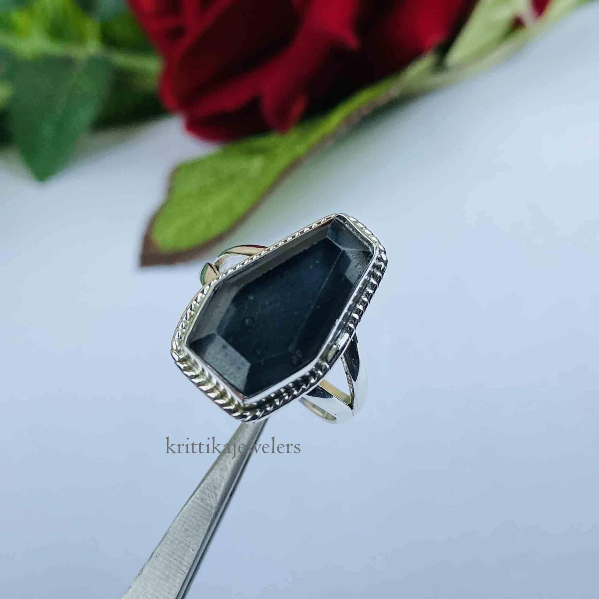 Schwarzer Onyx Ring, 925 Sterling Silber Sarg Frauen Statement Edelstein Handgemachter Boho Geschenk Für Sie von krittikajewelers