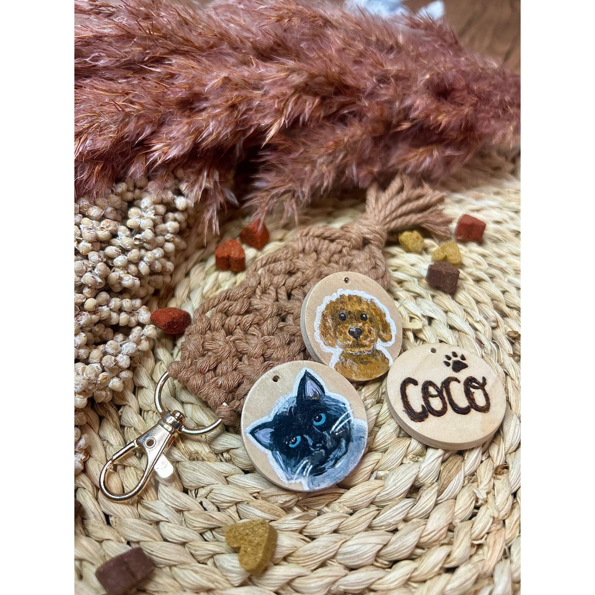 Haustier Portrait, Schlüsselanhänger, Personalisiertes Geschenk, Erinnerung, Makramee, Katze, Hund, Freundschaft, Fellnase Haustier Portrait, Schlüsselanhänger, Personalisiertes Geschenk, Erinnerung, Makramee, Katze, Hund, Freundschaft, Fellnase von kritzelwerk
