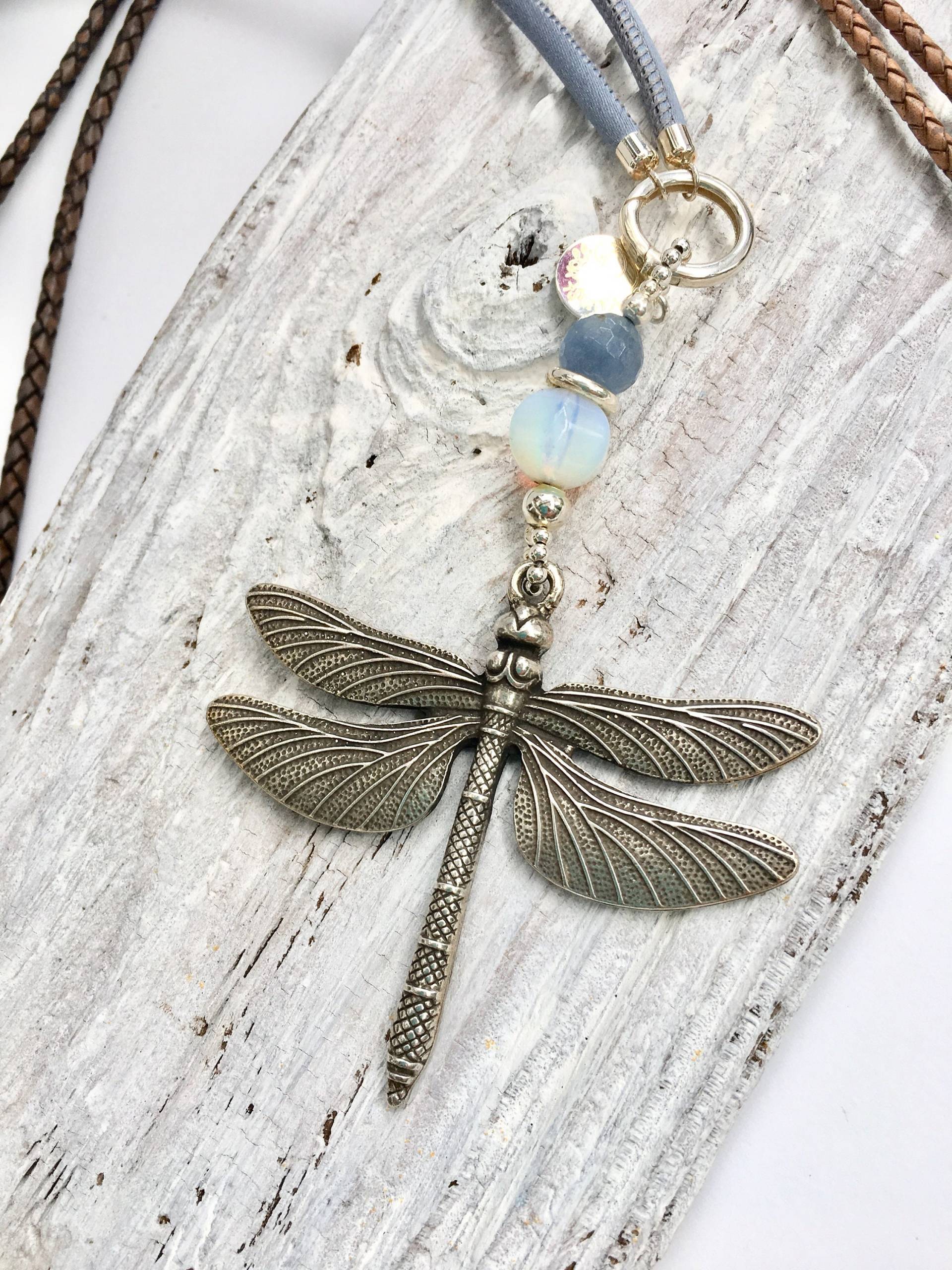 Dragonfly Soft Silkribbon , Changeable Pendants Libelle An Einer Seidenkette, Hellblau Dragonfly Soft Silkribbon , Changeable Pendants Libelle An Einer Seidenkette, Hellblau von kunstvollkoeln