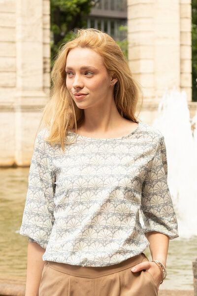 l'amour est bleu Bedruckte Bluse aus Bio-Baumwolle von l'amour est bleu