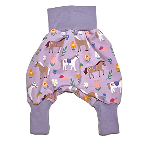 la.nunu Hose für Mädchen - Pferde Flieder 74-80 - Kinderhose aus Baumwolle - Handarbeit - Baby Kinder Pumphose Jogger Jogginghose Haremshose Mitwachshose von la.nunu