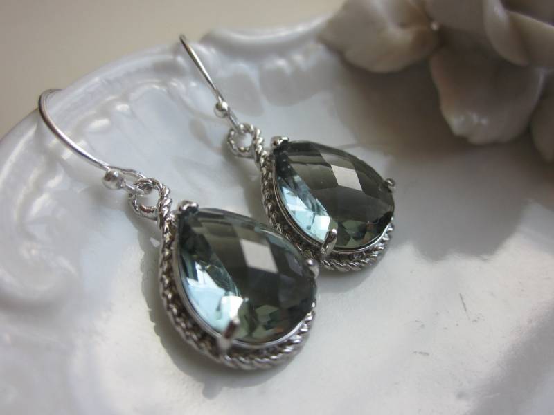 Anthrazit Grau Silber Teardropohrringe - Brautjungfer Ohrringe Hochzeit Braut von laalee