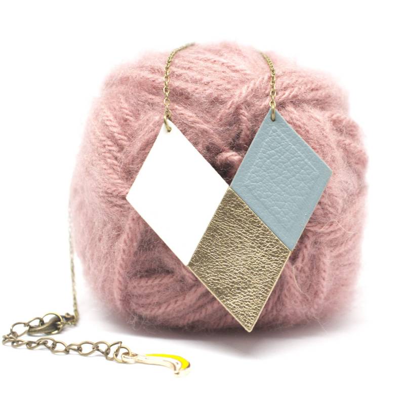 "Lady Of Diamonds" Leder Halskette Gold, Weiß Und Blau Handarbeit "Lady Of Diamonds" Leder Halskette Gold, Weiß Und Blau Handarbeit von labananejauneshop