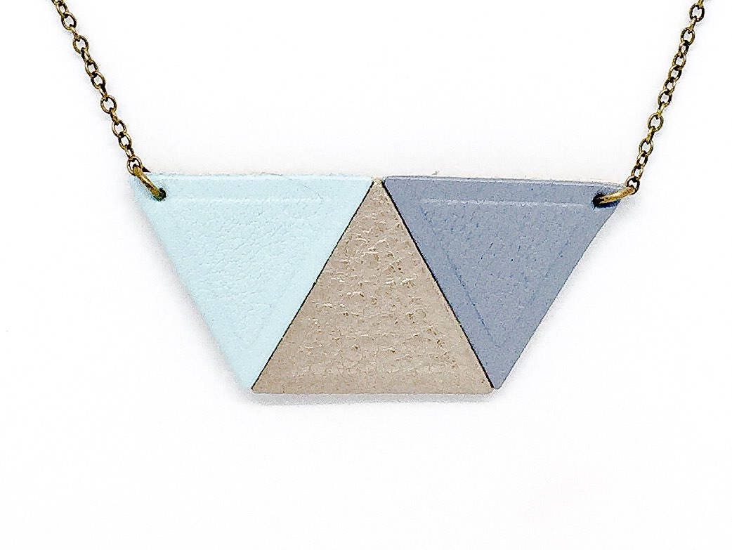 "Trapez" Hellblau, Gold Und Blau Grau Leder Halskette Handgemacht von labananejauneshop