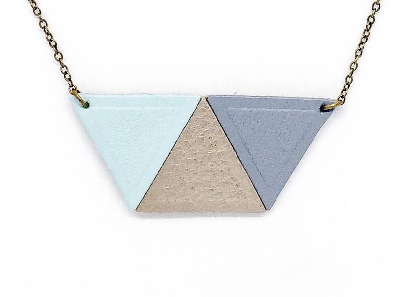 "Trapez" Hellblau, Gold Und Blau Grau Leder Halskette Handgemacht "Trapez" Hellblau, Gold Und Blau Grau Leder Halskette Handgemacht von labananejauneshop