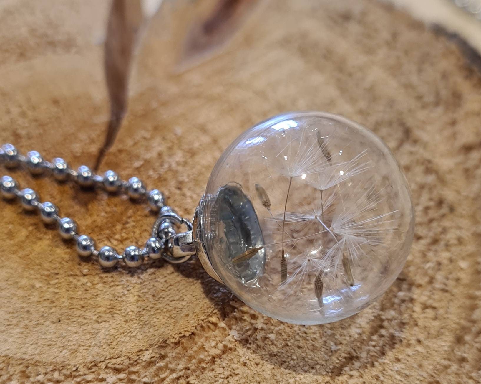 Halskette Mit Löwenzahnflaum - Löwenzahnanhänger Besondere Halskette Mit Löwenzahnflaum - Löwenzahnanhänger Besondere von labelSIL