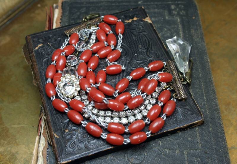 Vintage Upcycled Rosenkranz Armband, Multi Strang Perlen Bettelarmband, Kristall Schmuck, Geschenk Für Sie von labellesavage