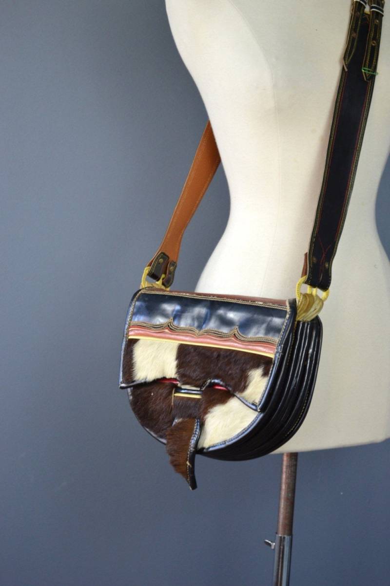 The Rodeo Purse ~ Vintage Artisan Handtasche Aus Rindsleder & Punziertem Leder Massgeschneiderte Schultertasche von labellevintage