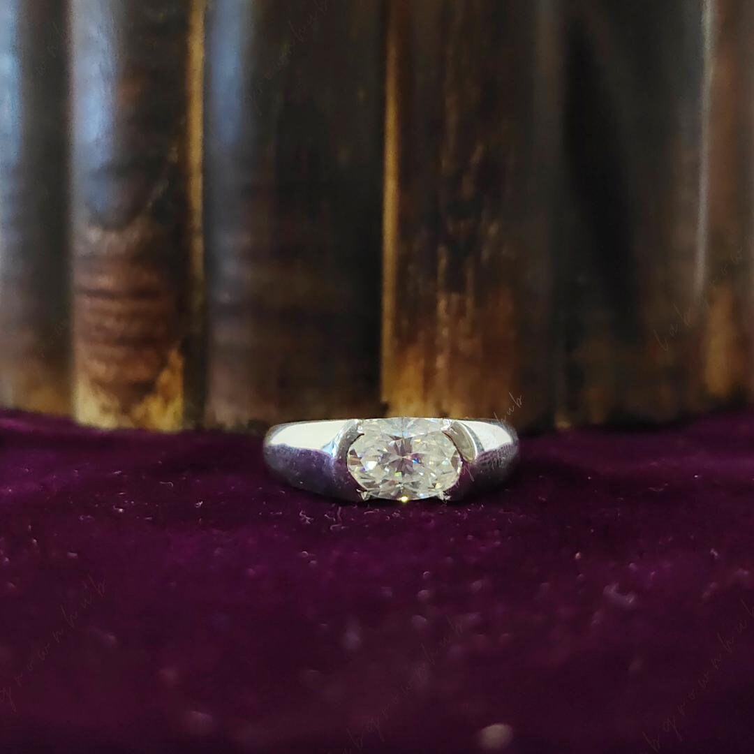 Solitärring 1, 25 Ct Ovalschliff Ring Halb Bezel Set Verlobungsring Moissanit 585 Weißgold Ehering Diamant Solitärring 1, 25 Ct Ovalschliff Ring Halb Bezel Set Verlobungsring Moissanit 585 Weißgold Ehering Diamant von labgrownhub