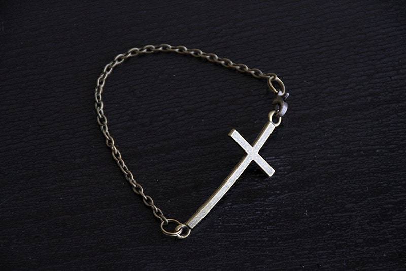 Cross Armband Kreuz Kette Cross Armband Kreuz Kette von laboiteamonstres