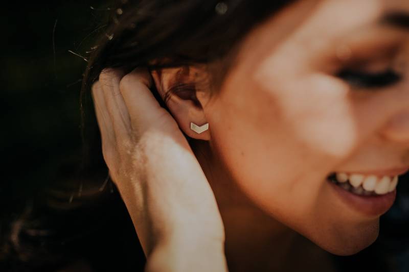 Chevron Symbol Ohrstecker von lacebrickdesign