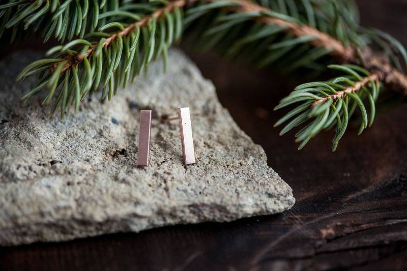 Rose Gold Bar Ohrringe von lacebrickdesign