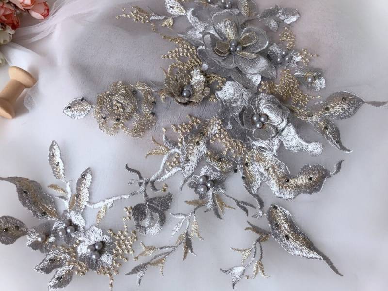 Grau-Gold 3D Perlen Blumen Spitze Braut Applikation Für Couture Kleider, Lyrical Oder Ballett Kostüme Design von lacelindsay