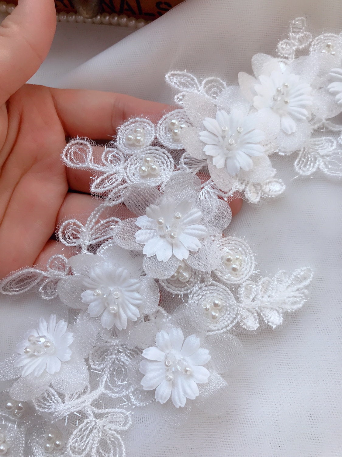 Sale Elfenbein Spitze Applikation, 3D Perlen Braut Applikation Blume von lacelindsay