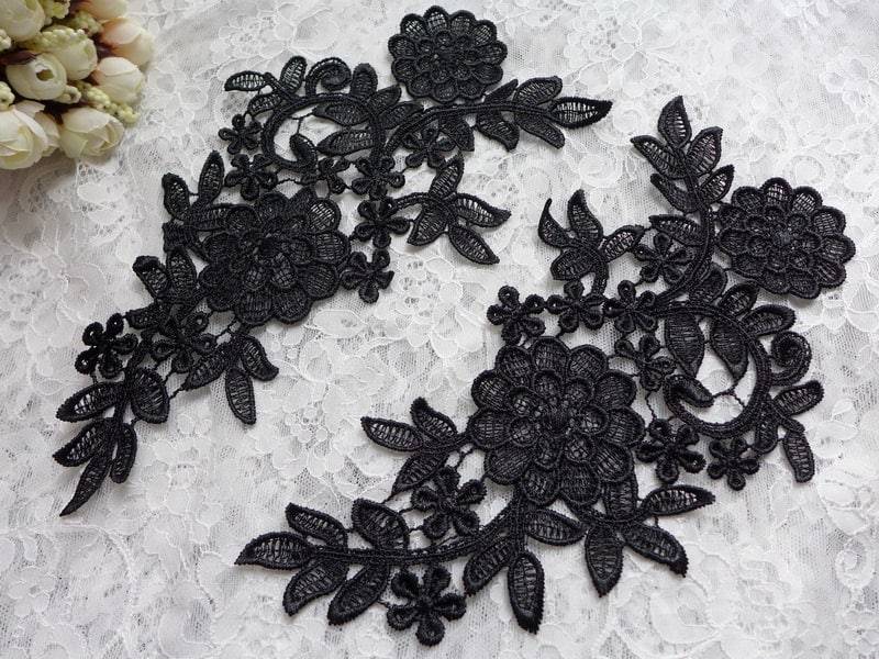 Venedig Venise Blumen Spitze Applikation in Schwarz, Ein Paar Gehäkelte von lacelindsay