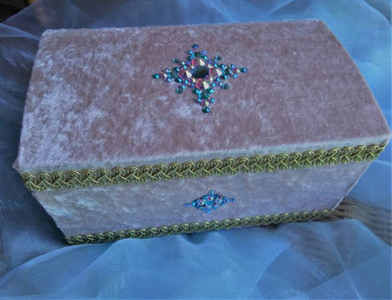 Schmuck-Boxen, Boxen Mit Oder Ohne Strass Svarowsky Geheimnisse Schmuck-Boxen, Boxen Mit Oder Ohne Strass Svarowsky Geheimnisse von lacouronnedariane