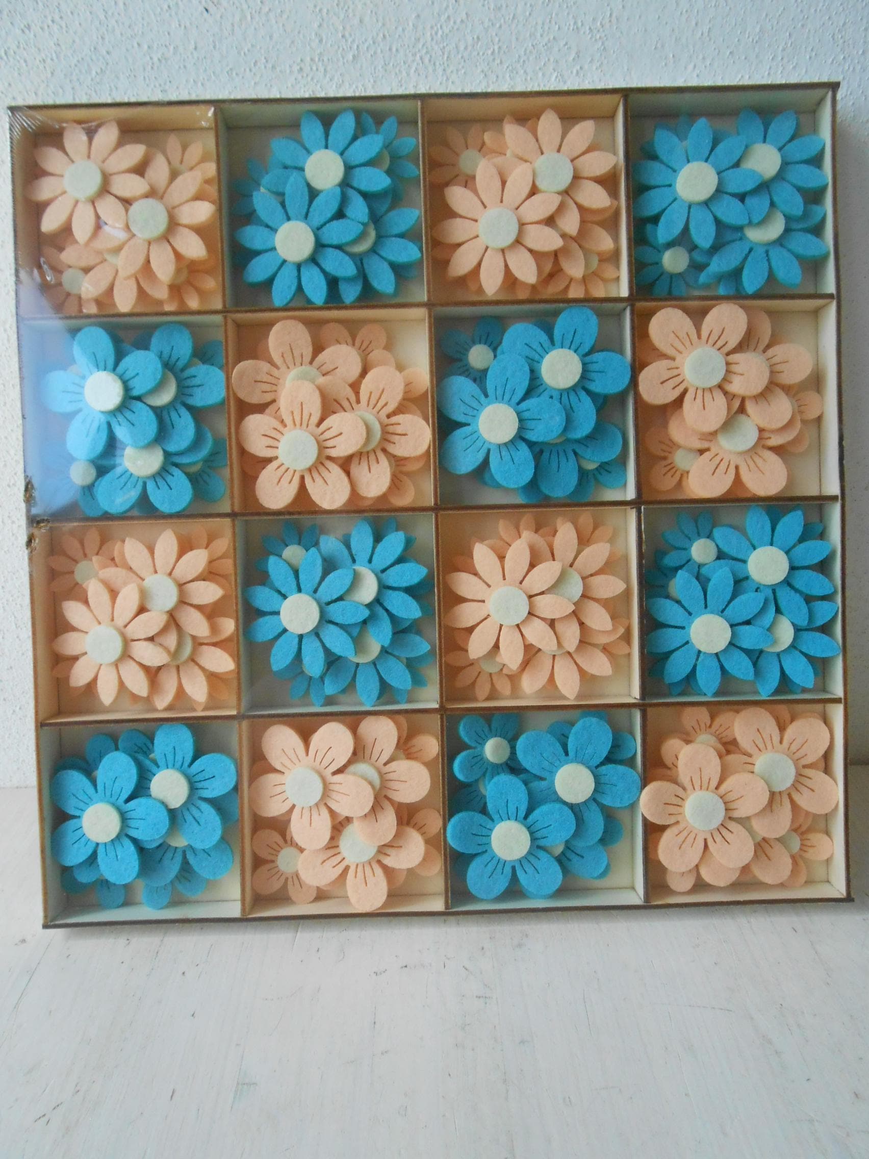 Filz Blumen Tags Selbstklebende Applikationen Assorted 144 Stück Box Filz Blumen Tags Selbstklebende Applikationen Assorted 144 Stück Box von lallehandmade