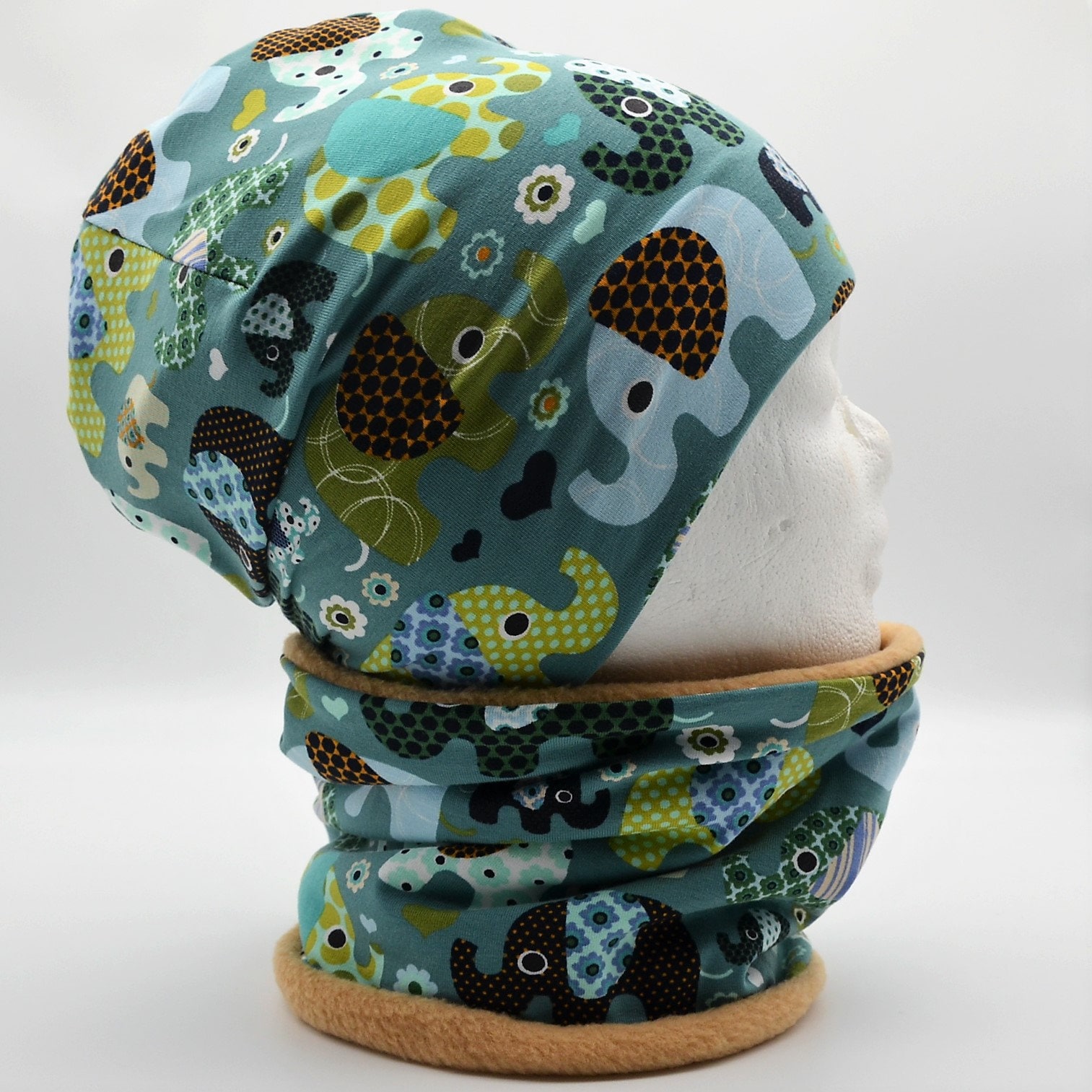 Fleece Loop Schal & Mütze Set | Elefantenparade Beige Bunt Grün Jungen Für 4 - 5 6 7 Jahre Kinder Warm Gefüttert Beanie Kombination von lamaika