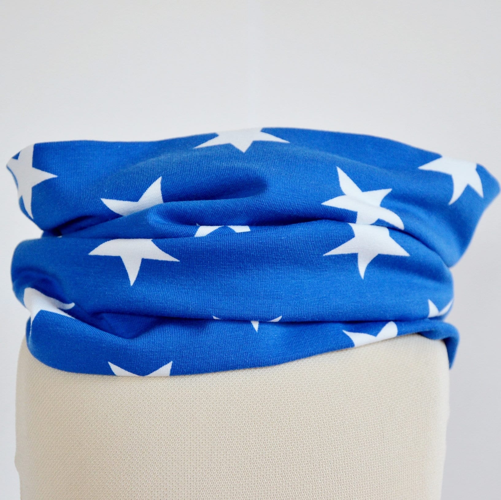 Loop Schal | Große Sterne Royalblau Weiß Kinder Und Erwachsene Junge Mädchen Unisex Herren Damen Halssocke Halstuch von lamaika