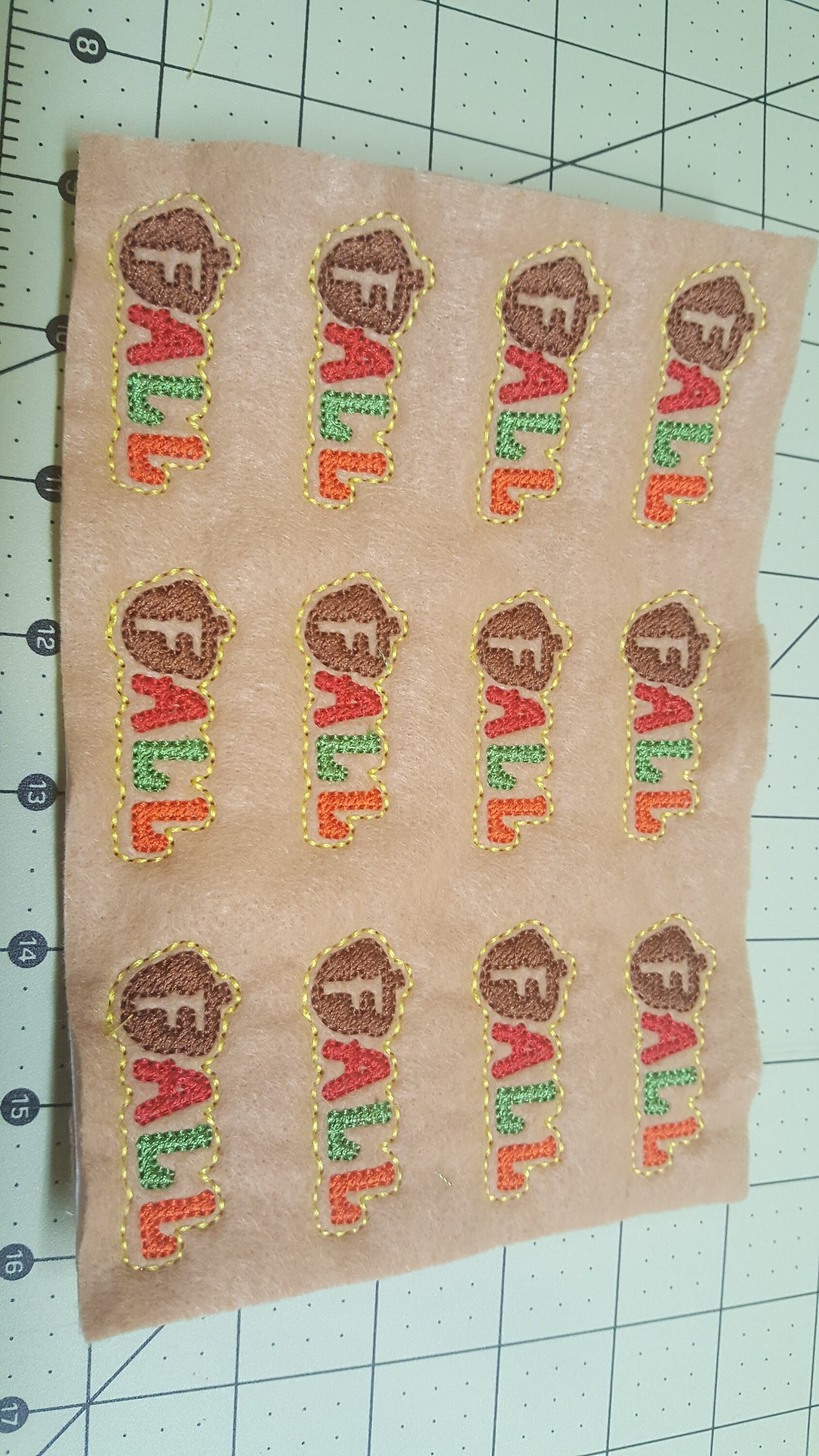 Herbst Eichel Felties Ungeschnitten von landhembroidery