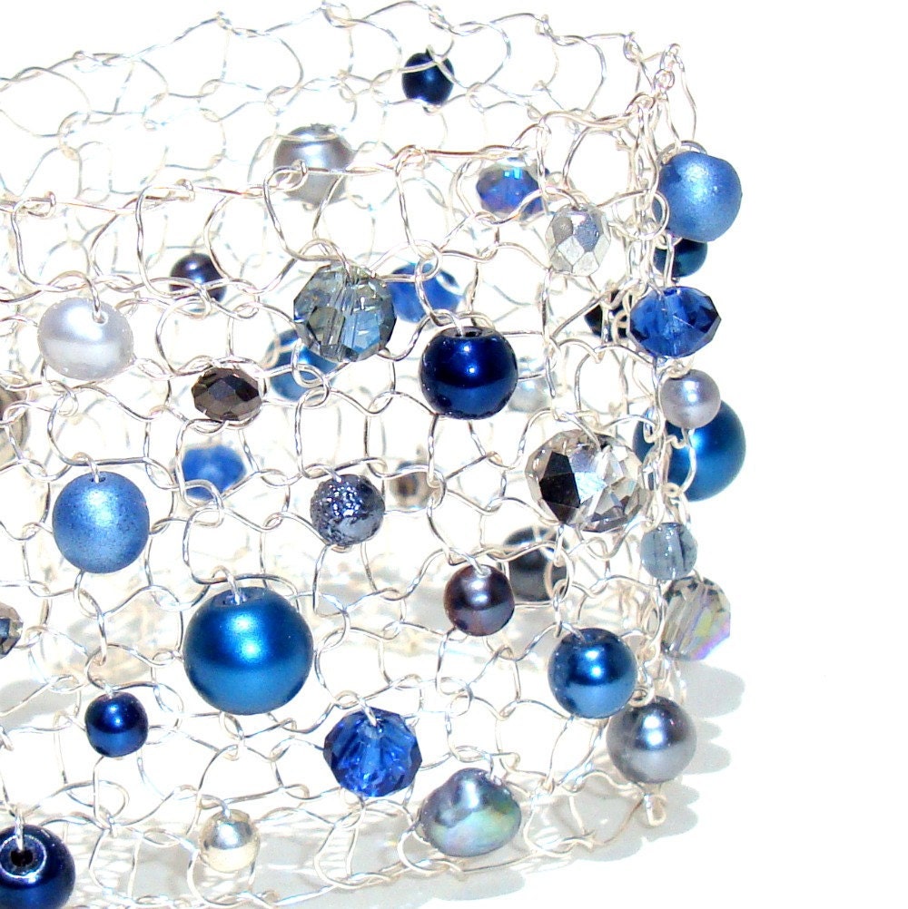 Blaues Armband Armstulpe Perlenmanschettenarmband Statement-Armband Perlenarmbänder Kristallarmband Modern Chic Handgemachtes Schmuck Geschenk Für Blaues Armband Armstulpe Perlenmanschettenarmband Statement-Armband Perlenarmbänder Kristallarmband Modern Chic Handgemachtes Schmuck Geschenk Für von lapisbeach
