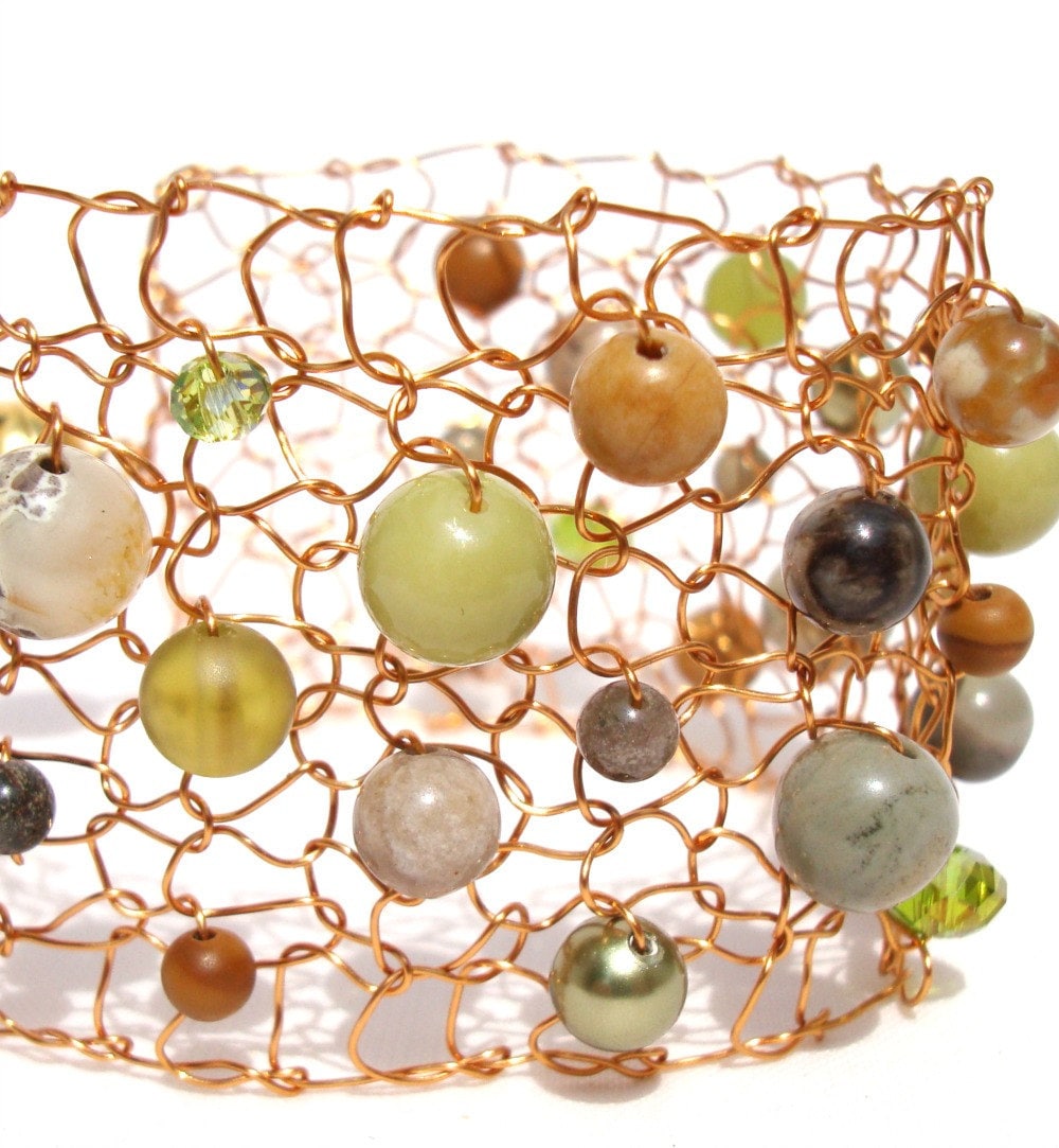 Handgestricktes Breites Gold Armreif Achat, Jaspis & Perle Perlen Arm Manschette Handgestricktes Breites Gold Armreif Achat, Jaspis & Perle Perlen Arm Manschette von lapisbeach